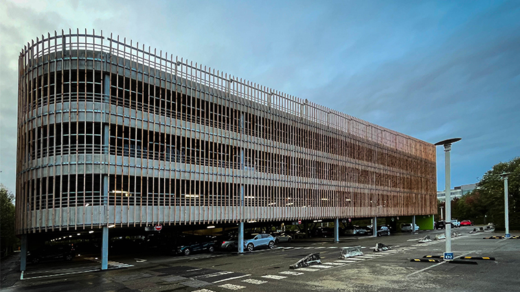 RENAULT parking silo vue angle sud est du projet